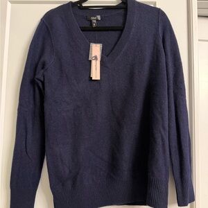 Aqua Cashmere Women's Navy V-Neck Sweater